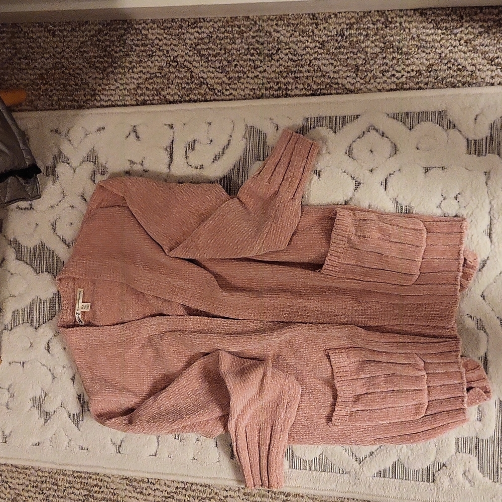 Sweater - Picture 2 of 5